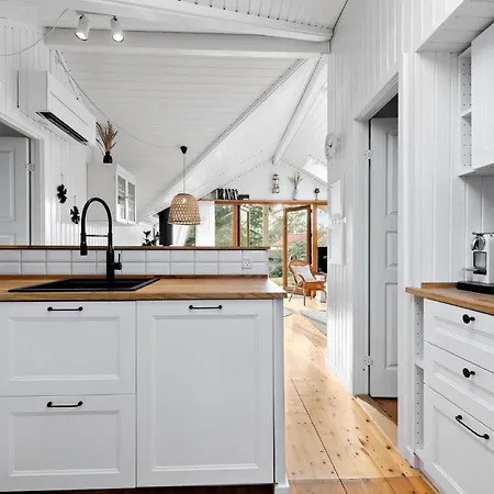 3 Bedroom Stunning In *